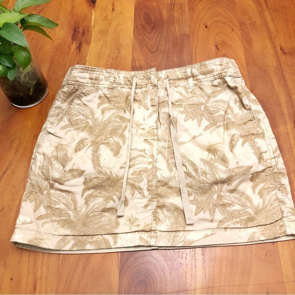 Double Sided Tropical Print & Plain Beige Minimalist & Pattern A Line Mini Skirt